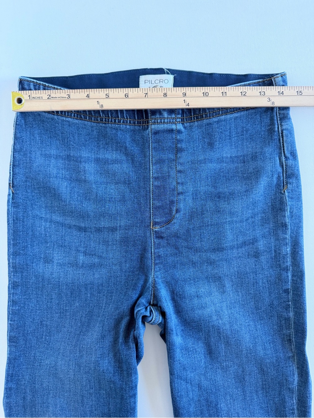 Pilcro Mid Rise Kick Flare Crop Jeans Medium Wash Stretch Denim Size M Women - Picture 9 of 13